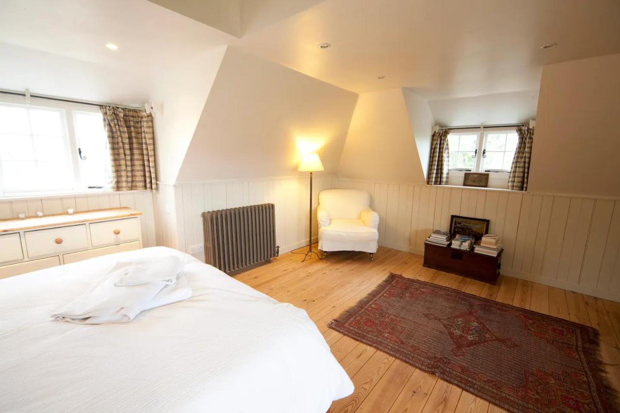 The Lodge: Adorable, Romantic Thatched Cottage เฟรชวอเตอร์ ภายนอก รูปภาพ