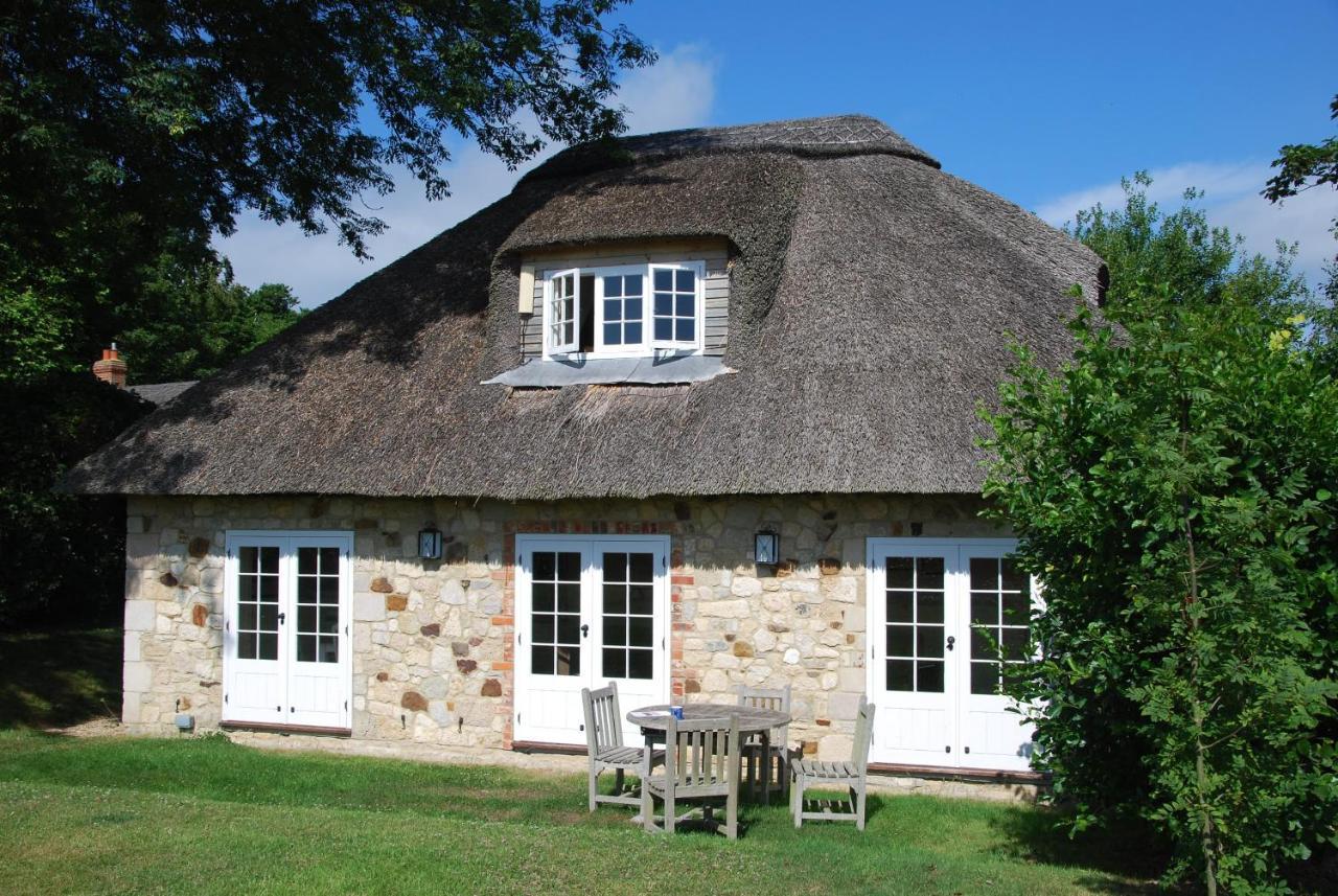 The Lodge: Adorable, Romantic Thatched Cottage เฟรชวอเตอร์ ภายนอก รูปภาพ